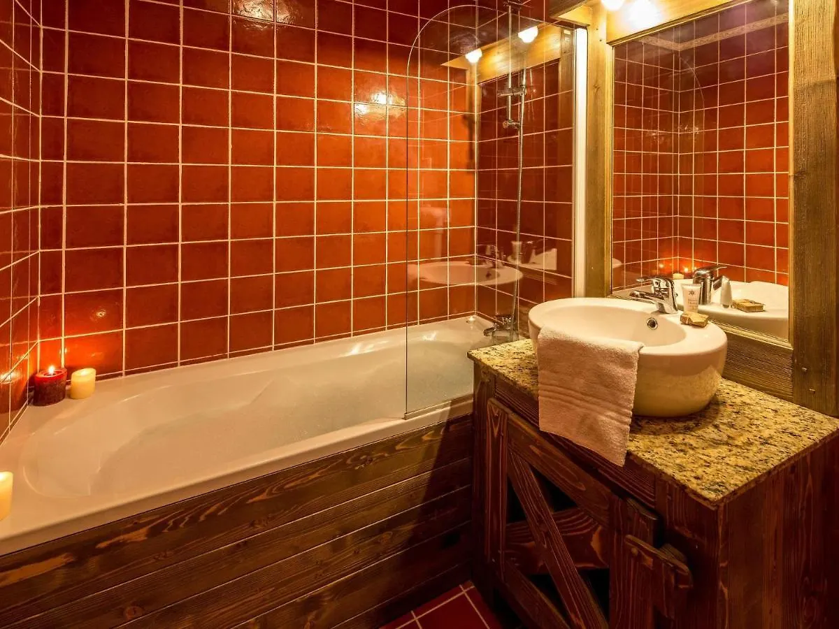 Rustic Apartment With A Fireplace And Wi-Fi In Arc 2000 Les Arcs